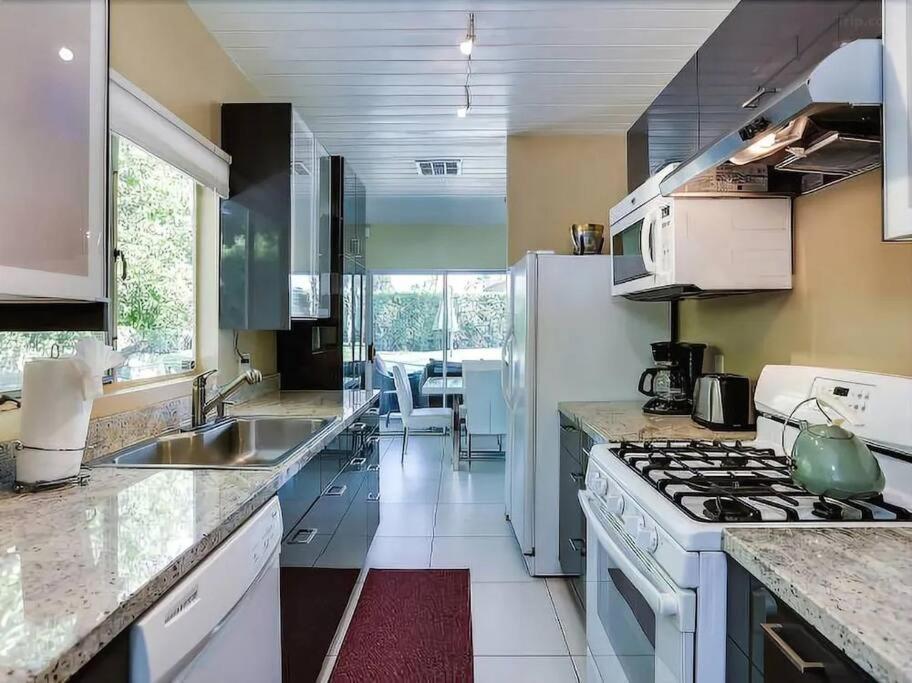 Serene 4 Bed 3 Bath Heated Pool Natural Backyard Heart Of Palm Springs Buitenkant foto