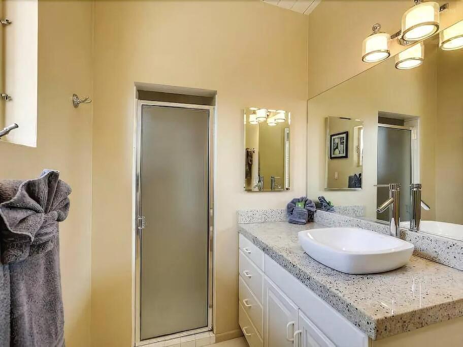 Serene 4 Bed 3 Bath Heated Pool Natural Backyard Heart Of Palm Springs Buitenkant foto
